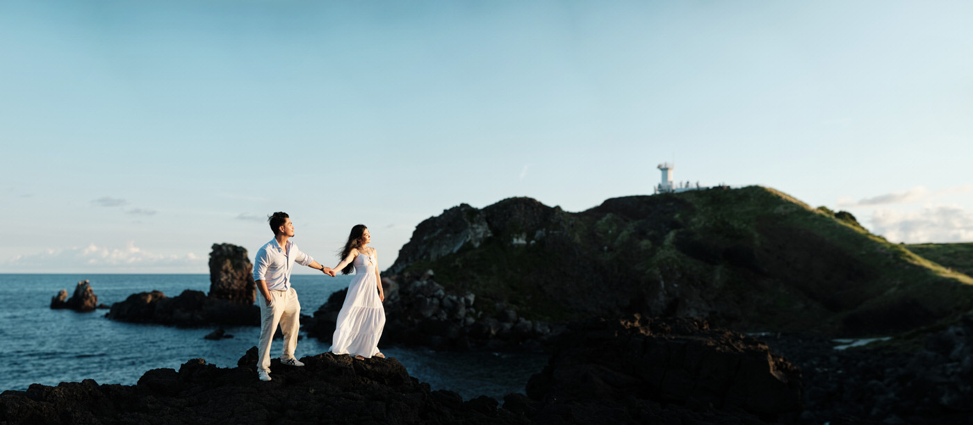 Jeju Island Engagement Photos - Korea Photographer