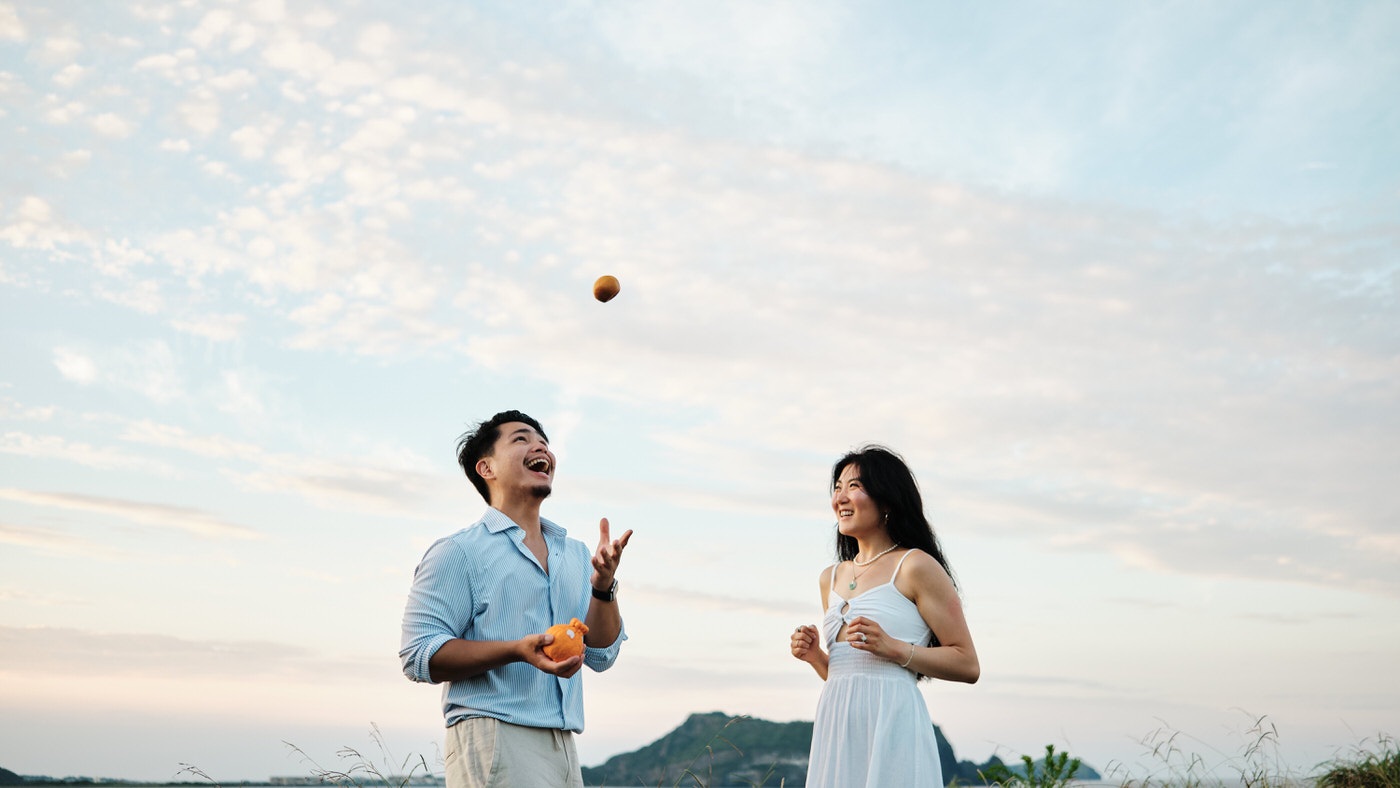Jeju Island Tangerine Engagement Photos - Korea Photographer