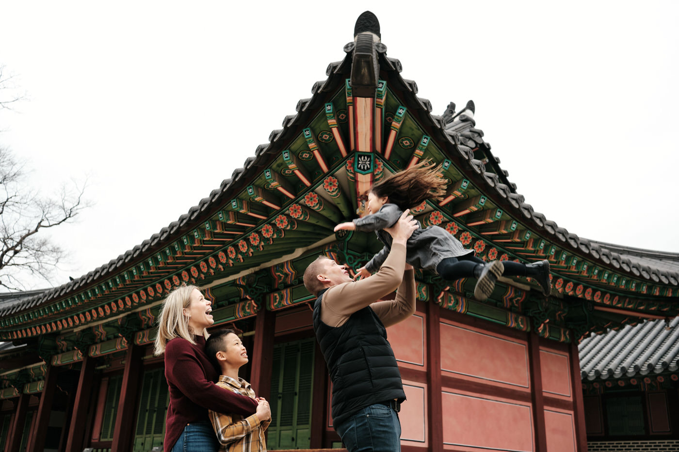 Family Photos on a Cool Spring Morning in Seoul