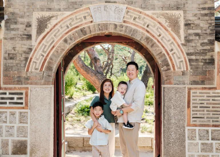 Deoksungung - Seoul Family Photos