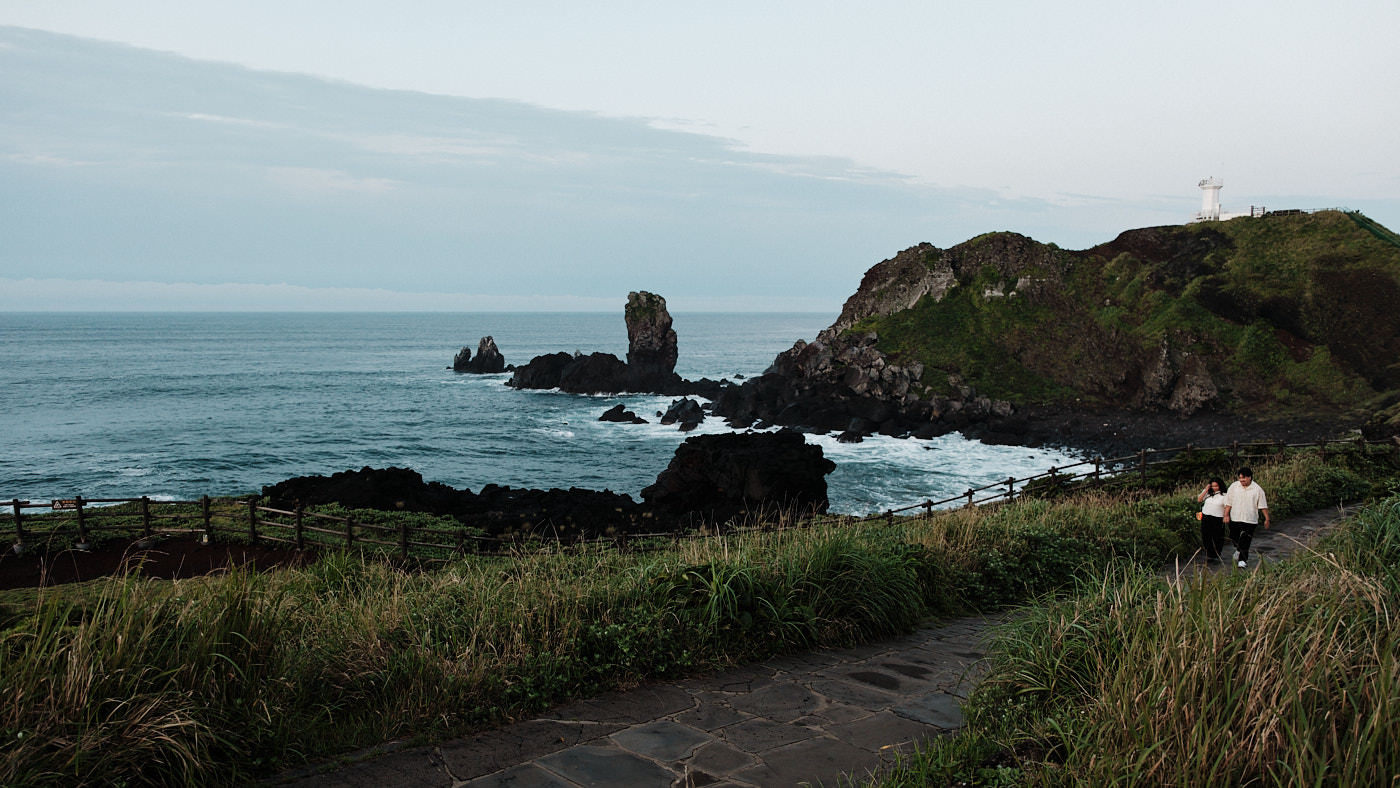 The Couple Arrives - Jeju Island Proposal Photographer