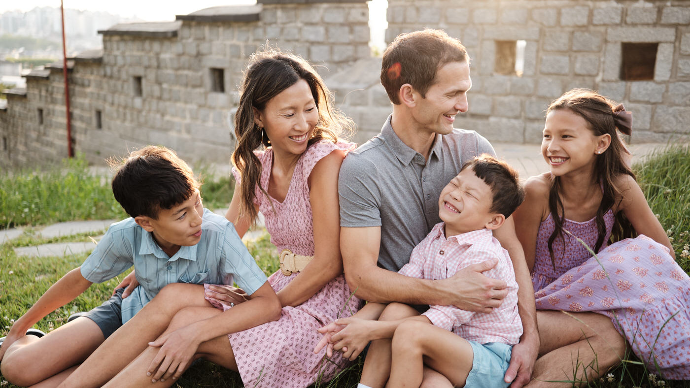 Candid Family Photos in Suwon